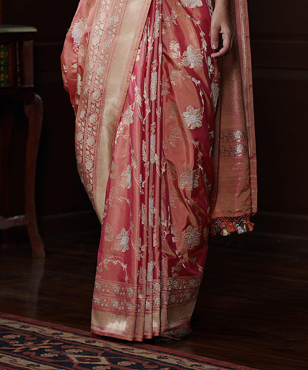Handloom_Pink_And_Peach_Dual_Tone_Pure_Katan_Silk_Banarasi_Saree_With_Sona_Rupa_Zari_Jaal_WeaverStory_04