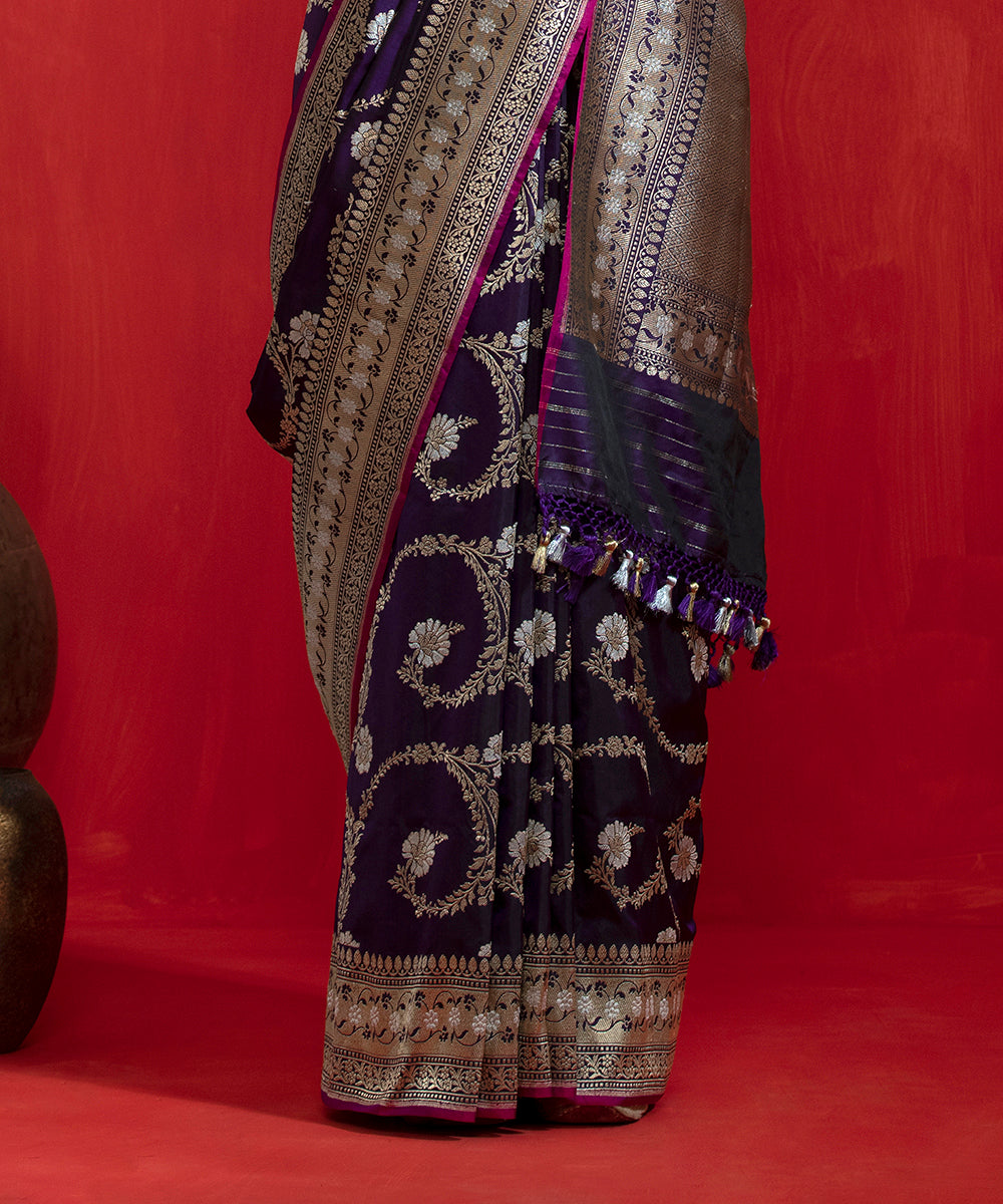 Purple_Handloom_Pure_Katan_Silk_Banarasi_Saree_With_Sona_Rupa_Kadhwa_Jaal_WeaverStory_04