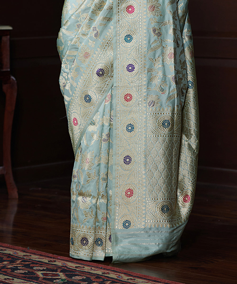 Light_Green_Handloom_Pure_Katan_Silk_Banarasi_Saree_With_Meenakari_Kadhwa_Jaal_WeaverStory_04