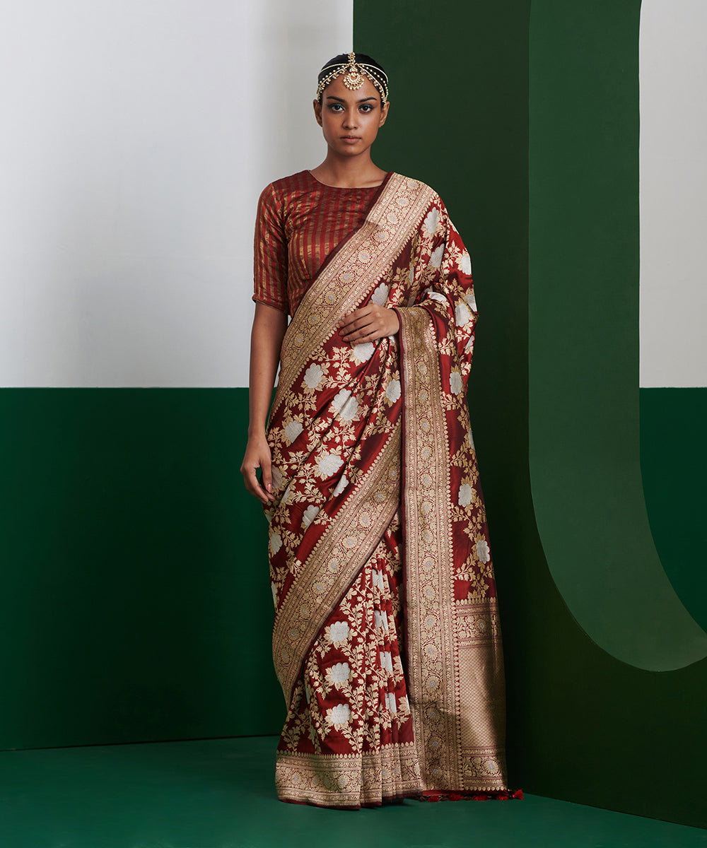 Handloom_Maroon_Pure_Katan_Silk_Banarasi_Saree_WIth_Ektara_Angoor_Jaal_WeaverStory_02