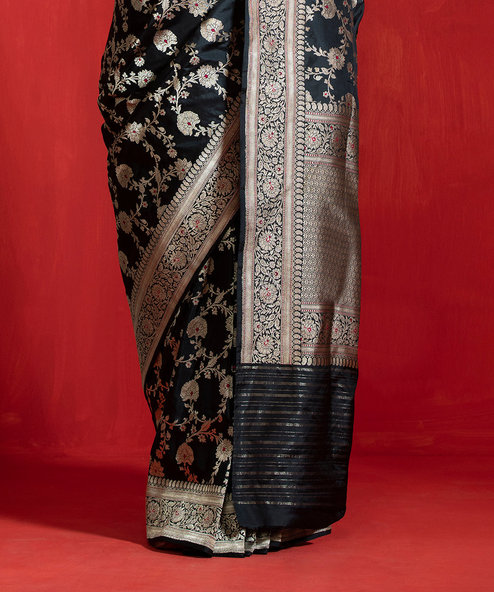 Black_Handloom_Pure_Katan_Silk_Saree_With_Kadhwa_Jaal_And_Meenakari_WeaverStory_04