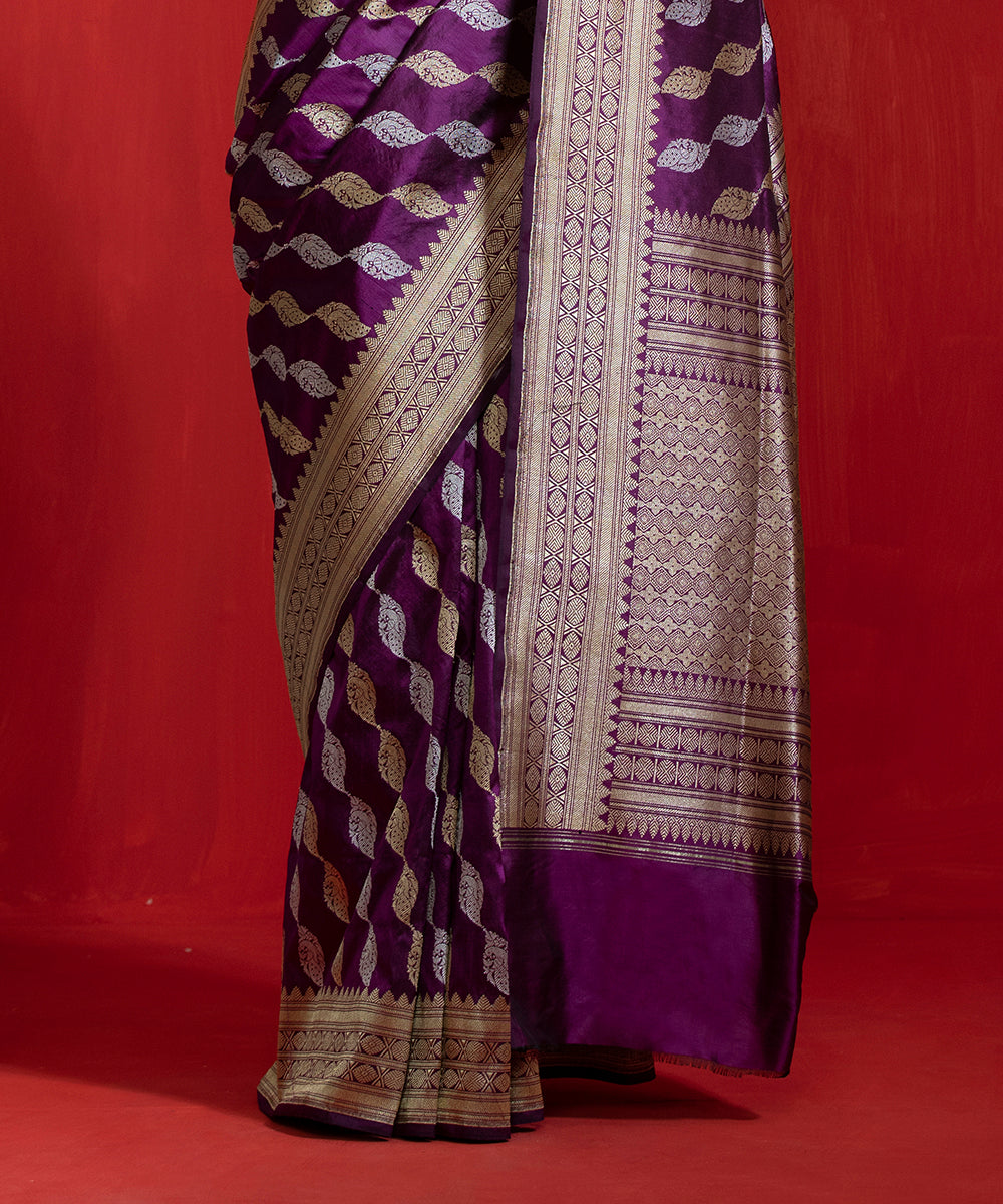 Handloom_Purple_Pure_Katan_Silk_Banarasi_Saree_With_Aada_Jaal_And_Peacocks_Motifs_WeaverStory_04