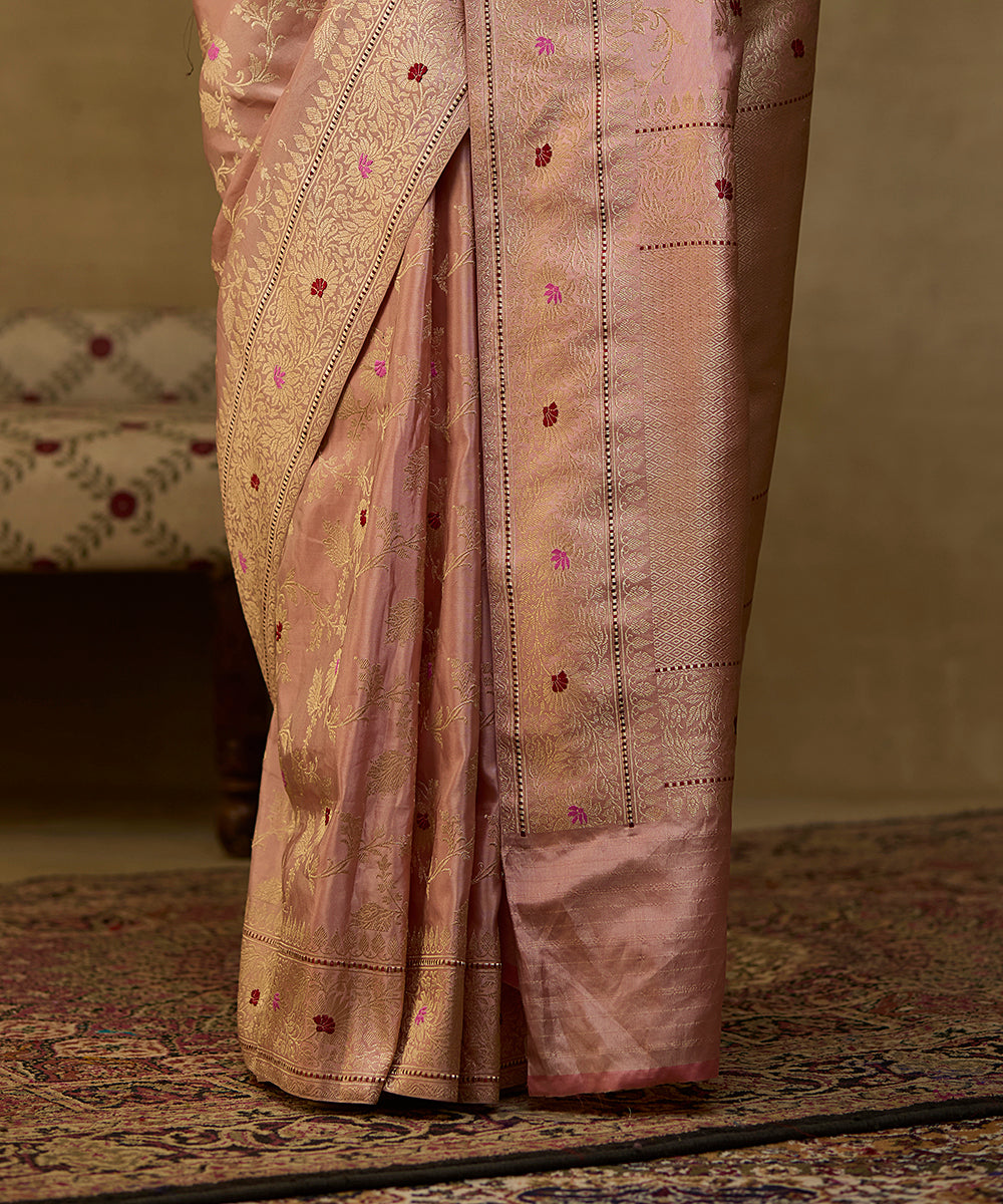 Light_Pink_Handloom_Pure_Katan_Tissue_Banarasi_Saree_With_Meenakari_Jaal_WeaverStory_04