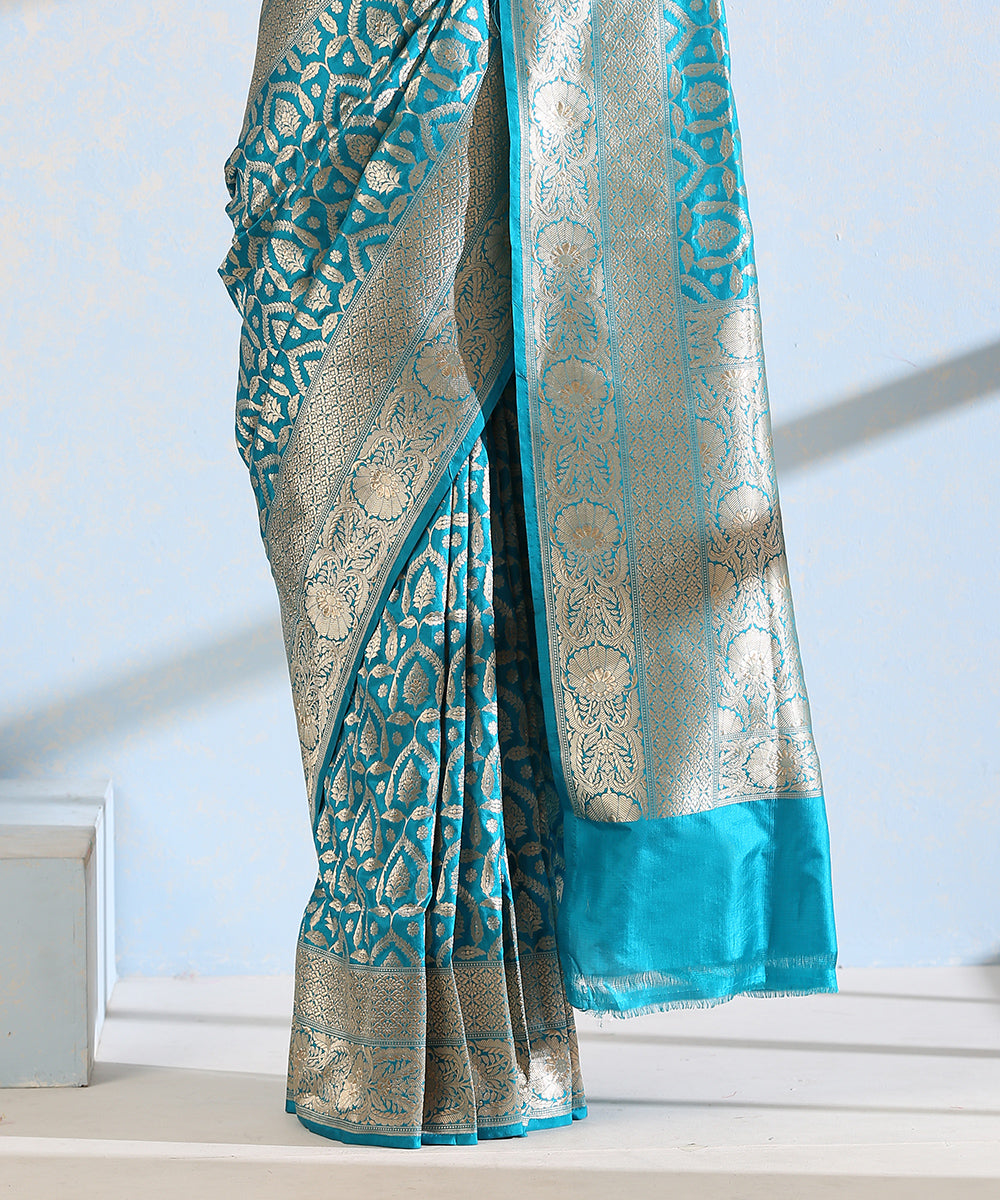 Handloom_Turquoise_Pure_Katan_Silk_Banarasi_Saree_with_Zari_Jaal_WeaverStory_04