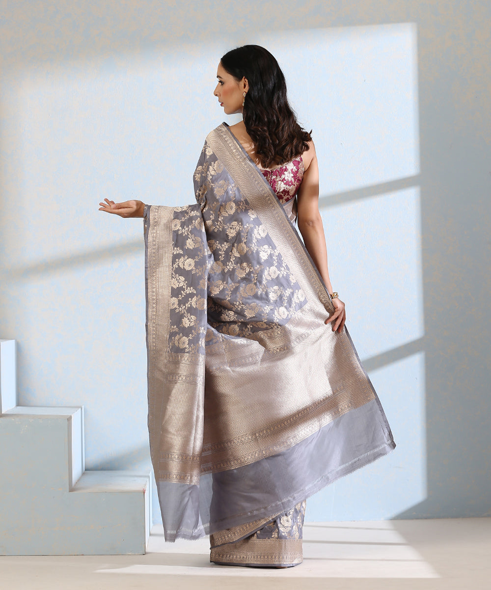 Grey_and_Gold_Handloom_Pure_Katan_Silk_Banarasi_Saree_with_Cutwork_Jaal_WeaverStory_03