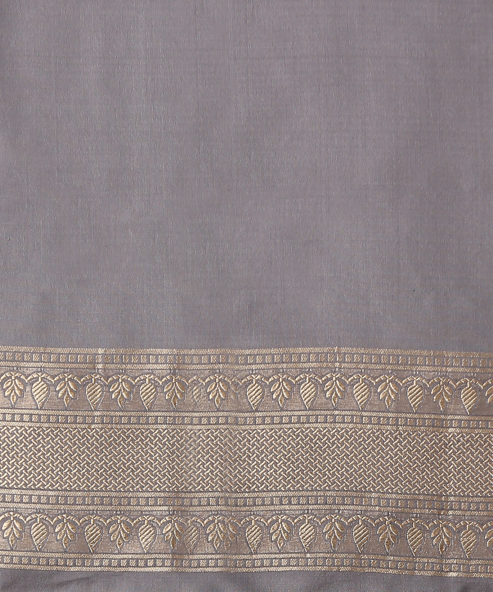 Grey_and_Gold_Handloom_Pure_Katan_Silk_Banarasi_Saree_with_Cutwork_Jaal_WeaverStory_05