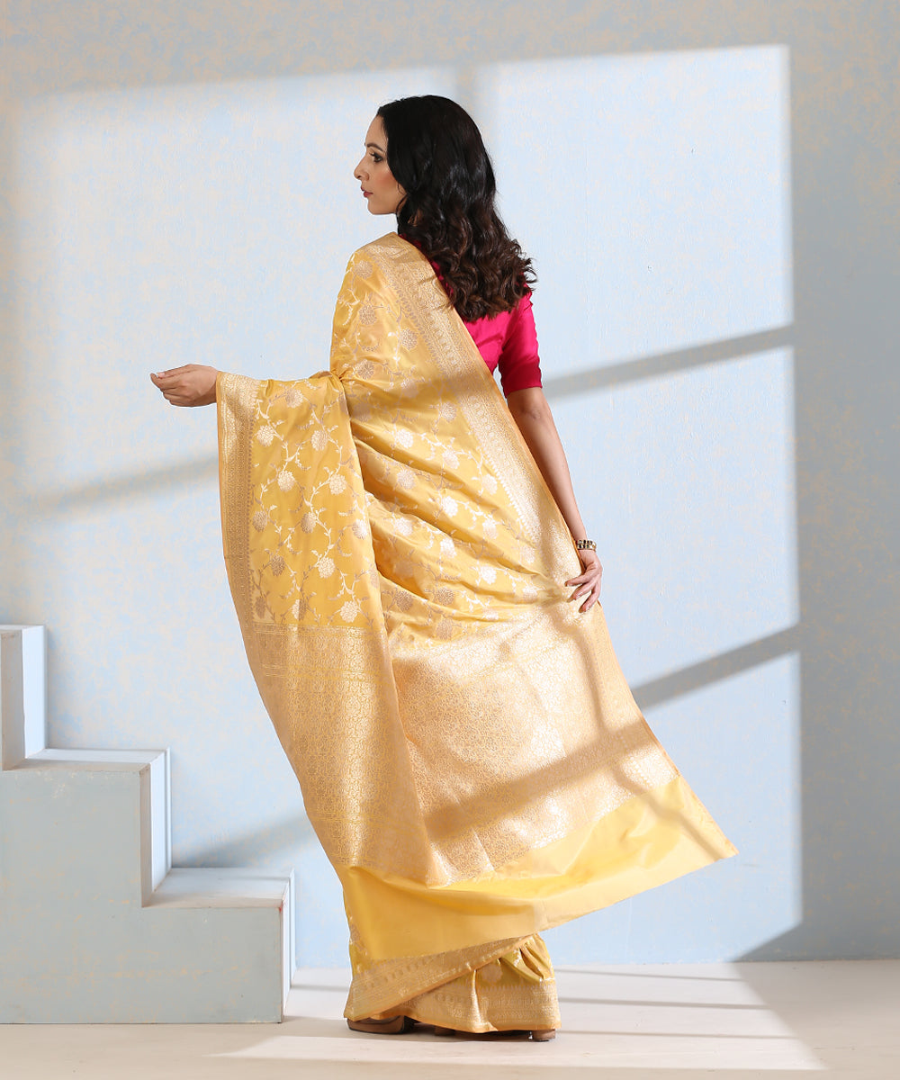 Handloom_Mustard_Pure_Katan_Silk_Banarasi_Saree_with_Zari_Jaal_WeaverStory_03