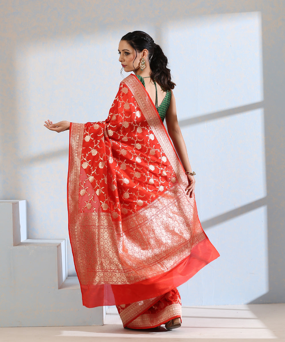 Red_Handloom_Pure_Katan_Silk_Banarasi_Jangla_Saree_with_Cutwork_Weave_WeaverStory_03