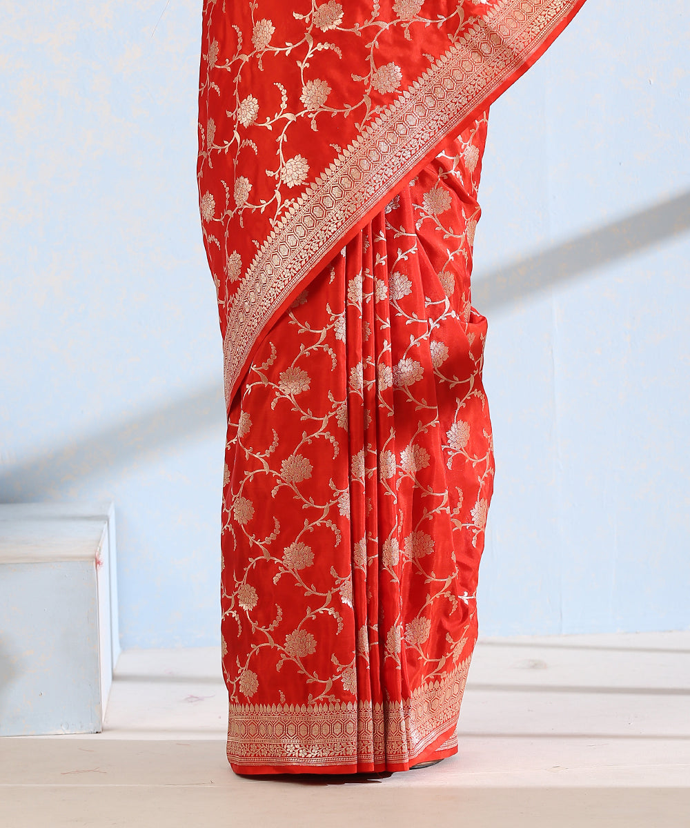 Red_Handloom_Pure_Katan_Silk_Banarasi_Jangla_Saree_with_Cutwork_Weave_WeaverStory_04