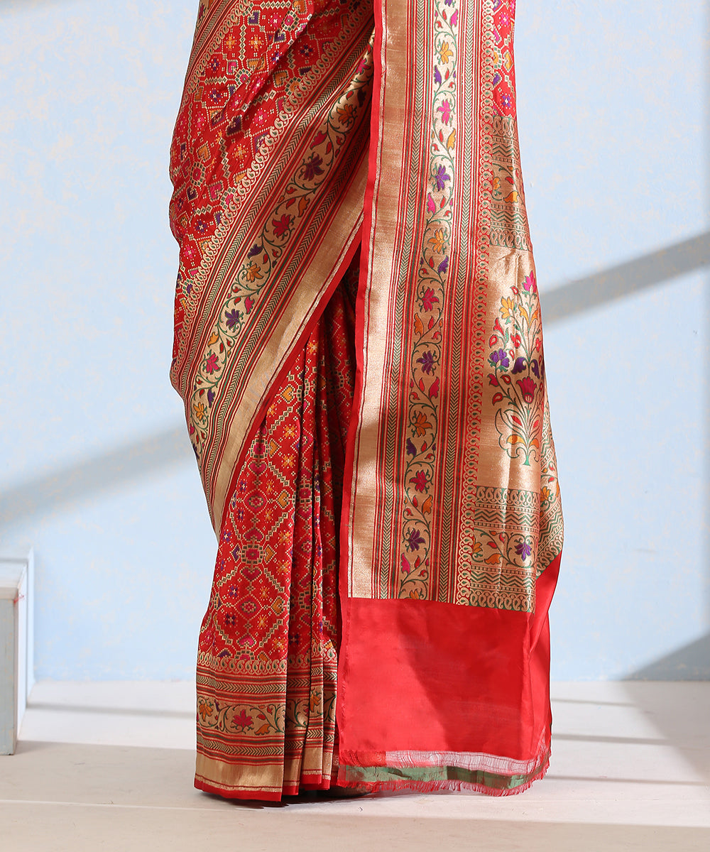 Handloom_Red_Pure_Katan_Silk_Meenakari_Banarasi_Patola_Saree_With_Floral_Paithani_Border_WeaverStory_04
