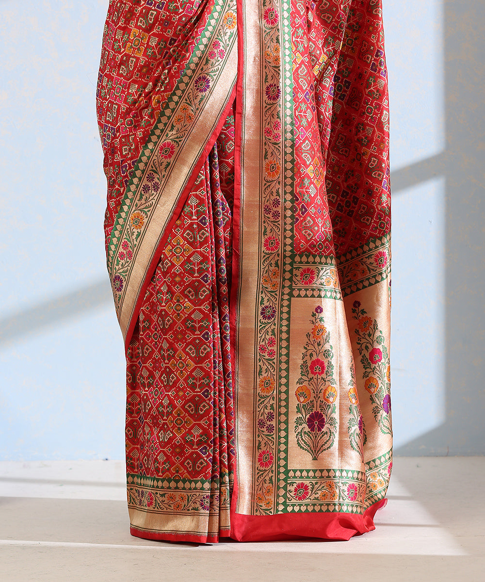 Handloom_Red_Pure_Katan_Silk_Meenakari_Banarasi_Patola_Saree_With_Floral_Paithani_Border_WeaverStory_04