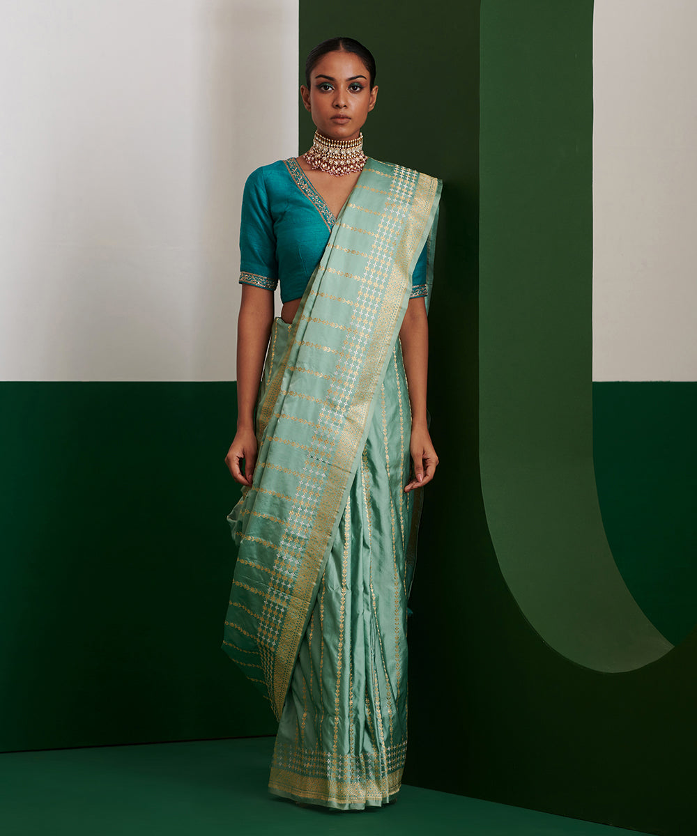 Handloom_Powder_Blue_Mashroo_Silk_Banarasi_Saree_With_Zari_Stripes_WeaverStory_02
