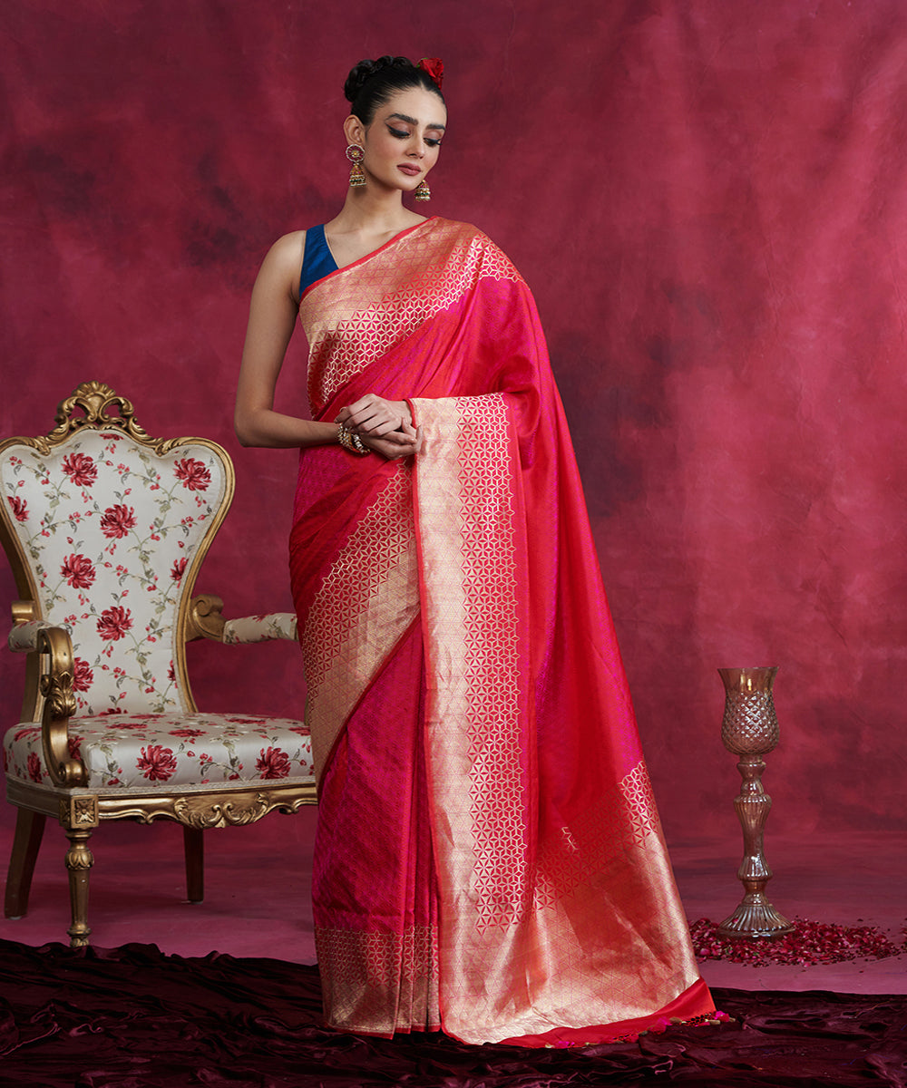 Pink_And_Magenta_Handloom_Pure_Katan_Silk_Tanchoi_Banarasi_Saree_With_Zari_Border_WeaverStory_02