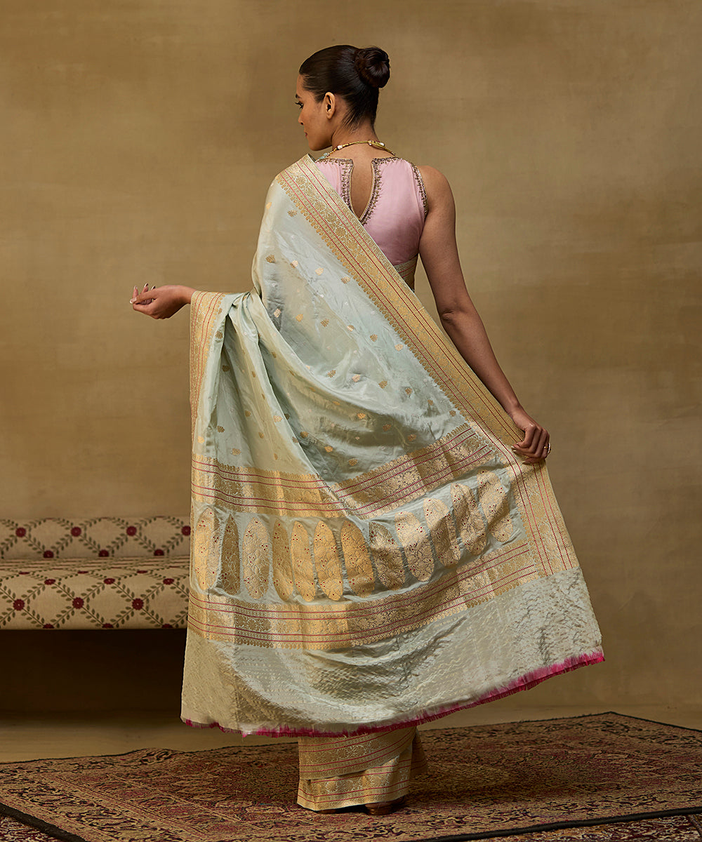 Handloom_Light_Blue_Pure_Katan_Tissue_Banarasi_Saree_With_Pink_Border_And_Pallu_WeaverStory_03