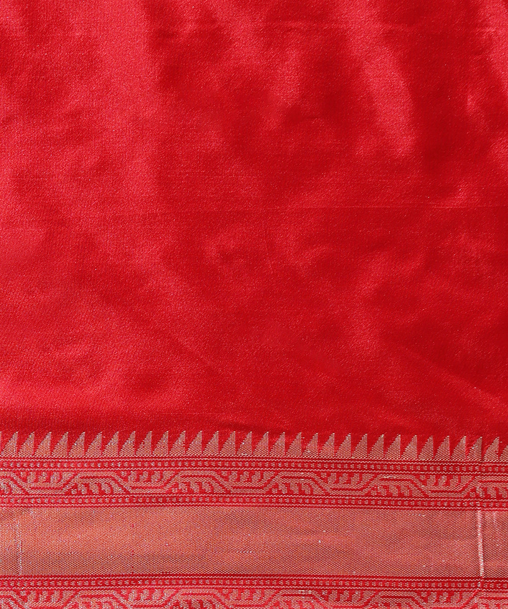 Handloom_Pink_Pure_Kora_Silk_Banarasi_Saree_With_Red_Kadhiyal_Border_WeaverStory_05