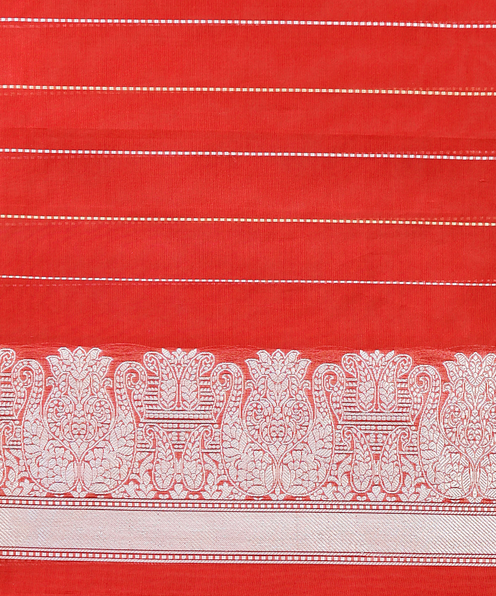 Red_Handloom_Pure_Kora_Silk_Banarasi_Saree_With_All_Over_Jaal_WeaverStory_05