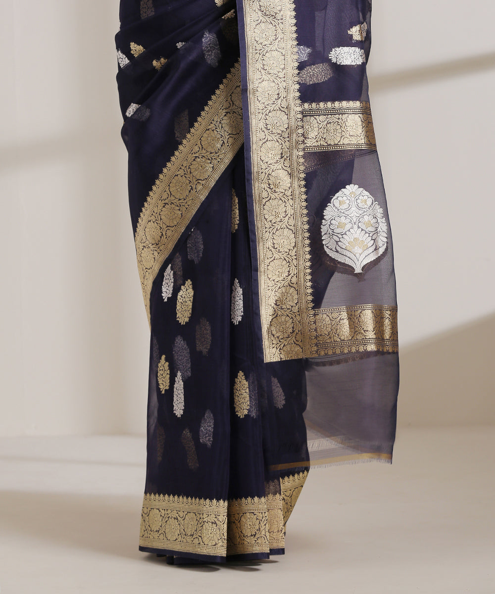 Dark_Blue_Handloom_Kora_Silk_Banarasi_Saree_With_Silver_And_Gold_Kadhwa_Booti_WeaverStory_04