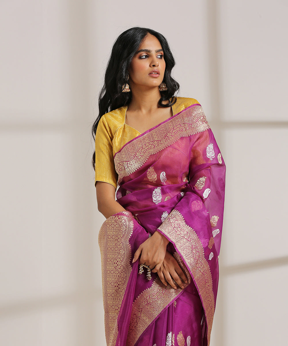 Purple_Handloom_Kora_Silk_Banarasi_Saree_With_Ambi_Kadhwa_Booti_WeaverStory_01
