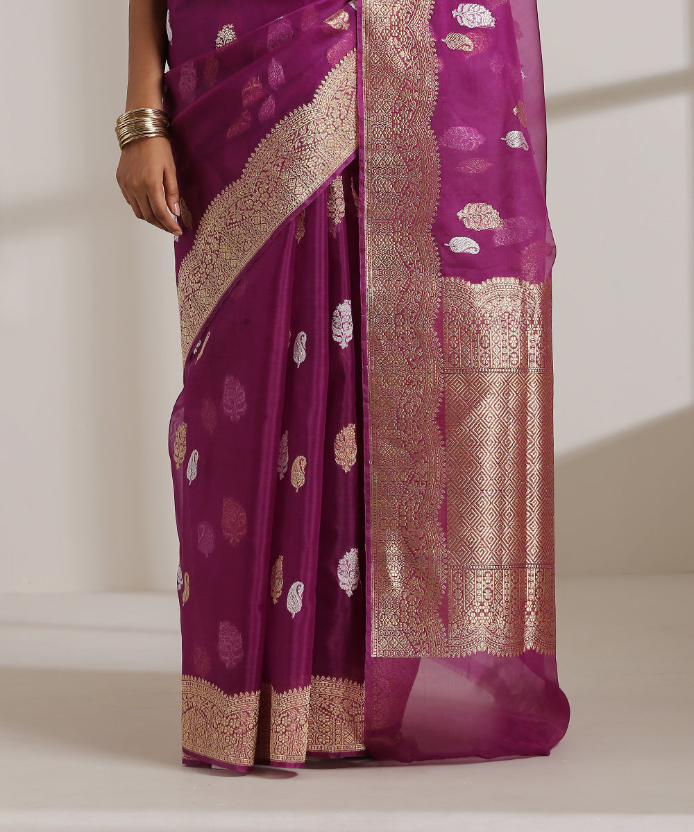 Purple_Handloom_Kora_Silk_Banarasi_Saree_With_Ambi_Kadhwa_Booti_WeaverStory_04