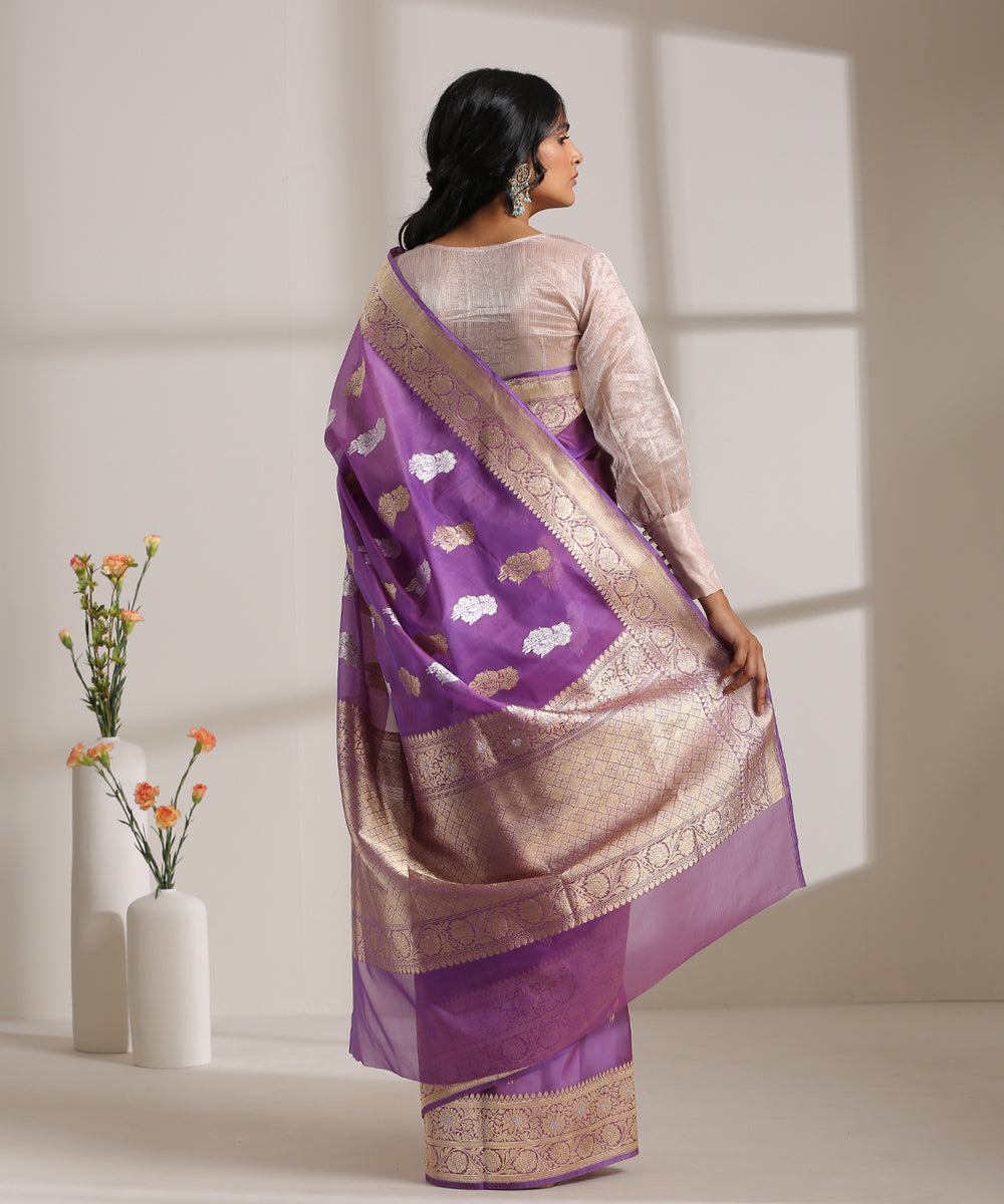 Handloom_Voilet_Kora_Silk_Banarasi_Saree_With_Kadhwa_Booti_WeaverStory_03