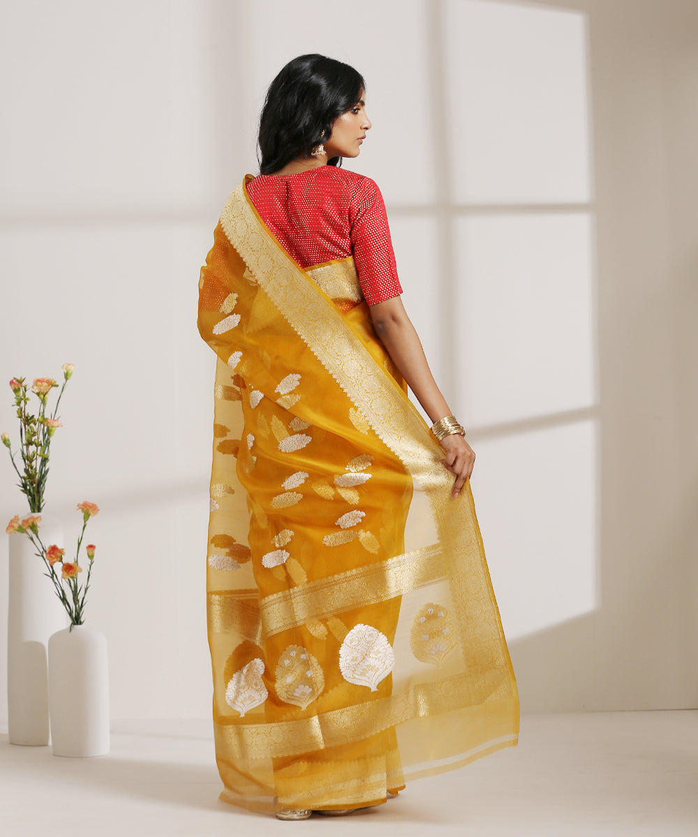 Mustard_Handloom_Kora_Silk_Banarasi_Saree_With_Kadhwa_Zari_Booti_WeaverStory_03