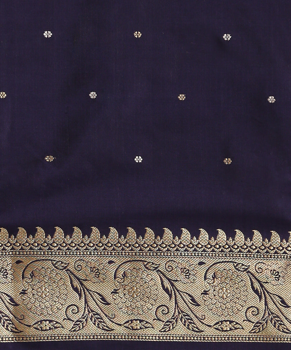 Handloom_Violet_Kora_Silk_Banarasi_Saree_With_Meenakari_Booti_And_Blue_Border_Pallu_WeaverStory_05