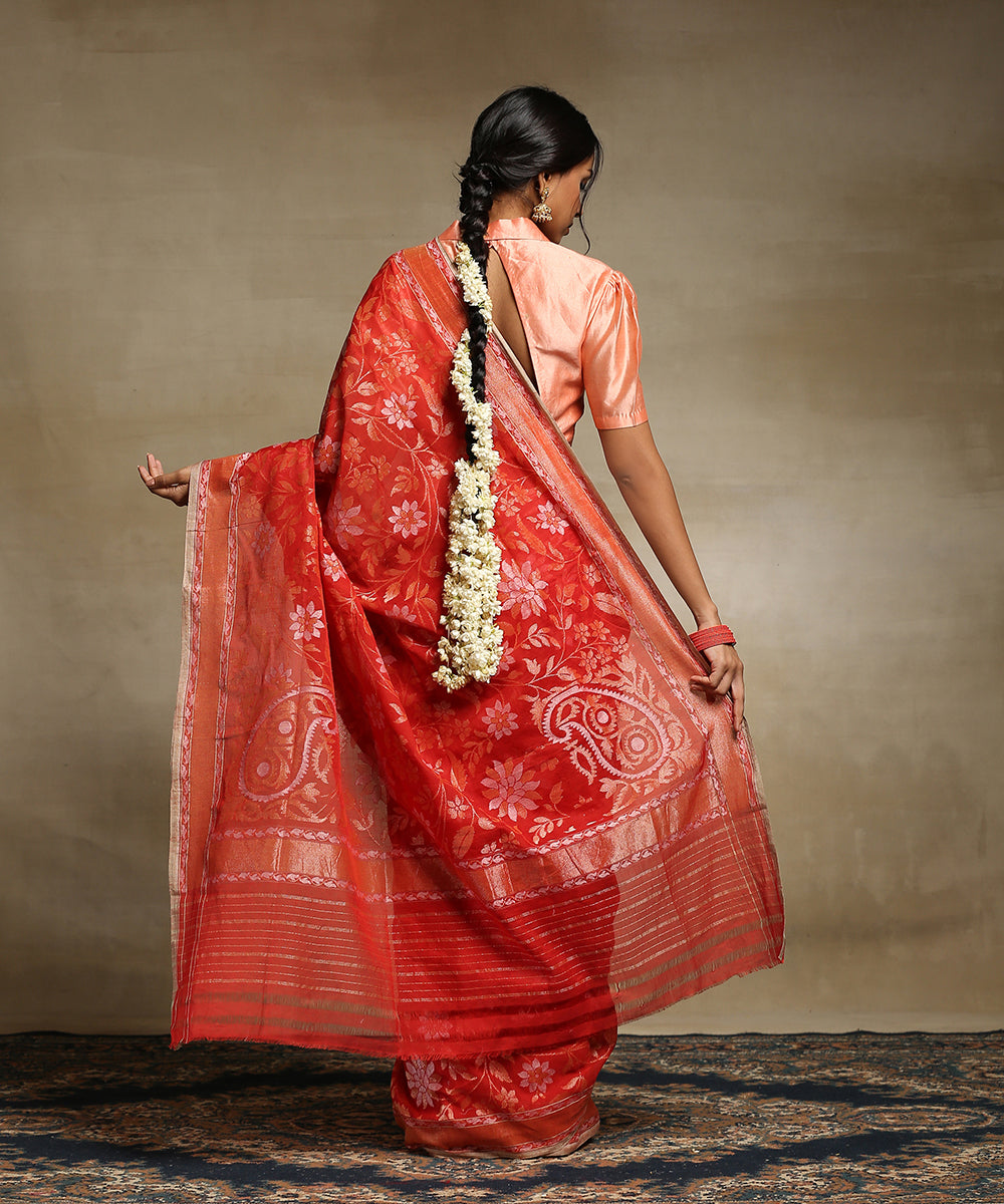 Handloom_Red_Pure_Cotton_Banarasi_Jamdani_Saree_With_Paisley_Pallu_WeaverStory_03