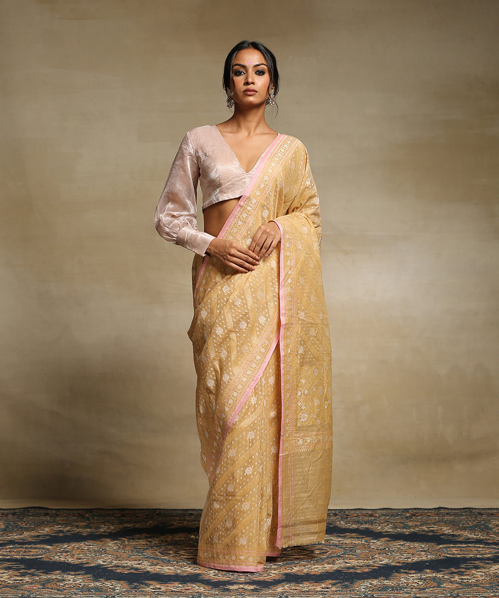 Handloom_Beige_Pure_Cotton_Banarasi_Jamdani_Saree_With_Aada_Jaal_WeaverStory_02