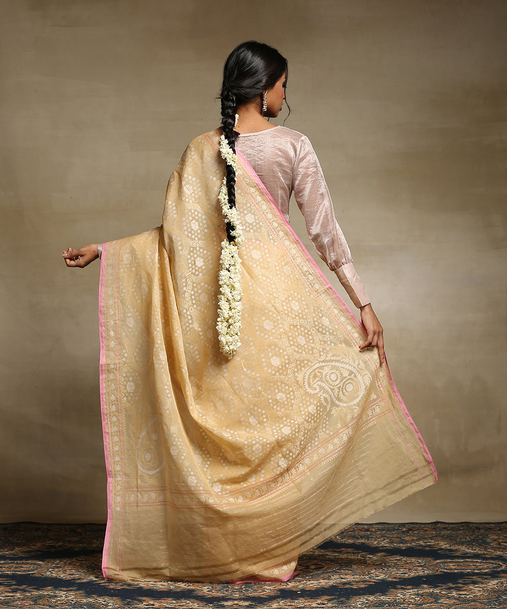 Handloom_Beige_Pure_Cotton_Banarasi_Jamdani_Saree_With_Paisley_Pallu_WeaverStory_03