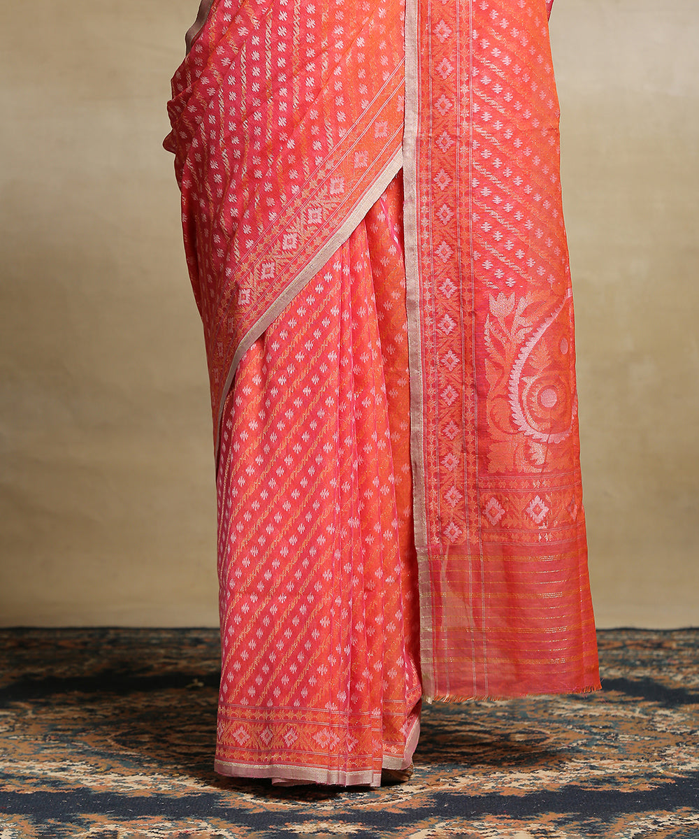 Handloom_Carrot_Pink_Pure_Cotton_Banarasi_Jamdani_Saree_With_Aada_Jaal_WeaverStory_04