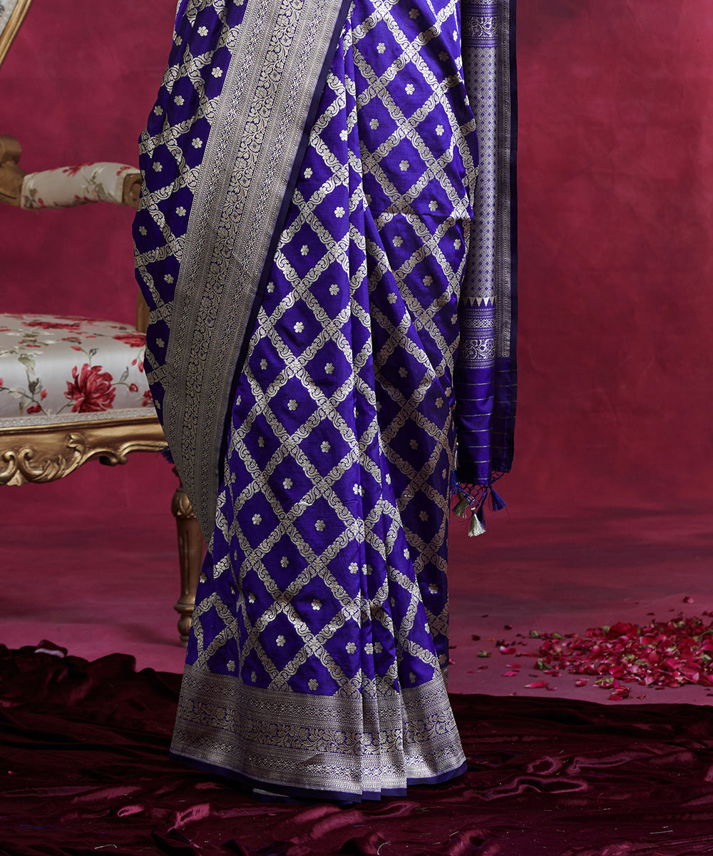 Purple_Handloom_Pure_Katan_Silk_Banarasi_Saree_With_Gold_Zari_Jaal_WeaverStory_04