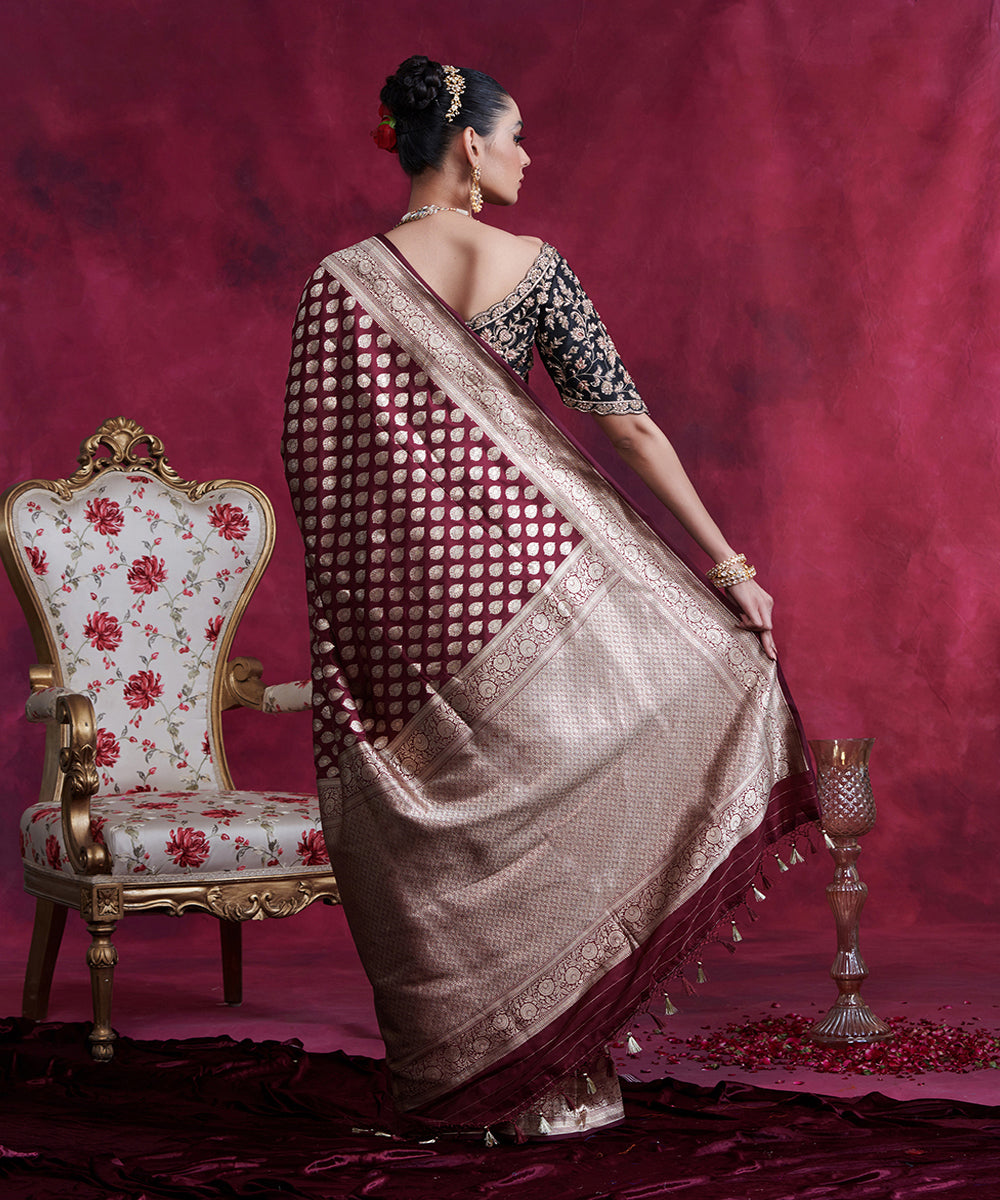 Handloom_Wine_Traditional_Mughal_Boota_Pure_Katan_Silk_Banarasi_Saree_WeaverStory_03