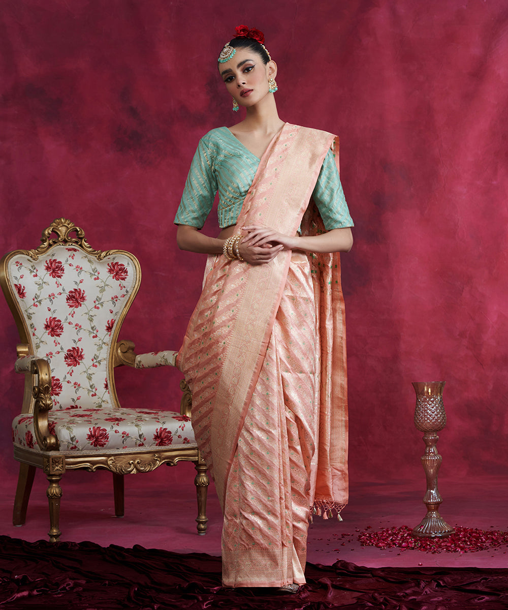 Light_Peach_Handloom_Pure_Katan_Silk_Banarasi_Jangla_Saree_With_Green_Meenakari_WeaverStory_02