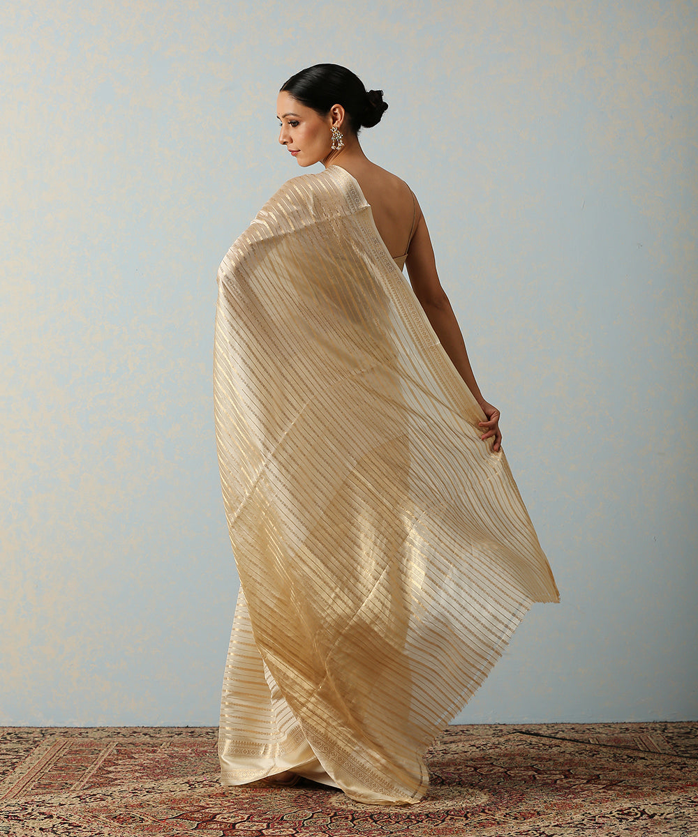 Handloom_Offwhite_Katan_Silk_Banarasi_Saree_With_Horizontal_Stripes_WeaverStory_03