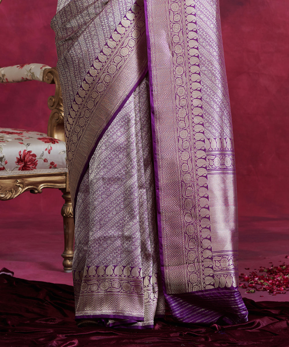 Purple_Handloom_Pure_Katan_Silk_Zari_Tanchoi_Banarasi_Saree_With_Paisley_Border_WeaverStory_04
