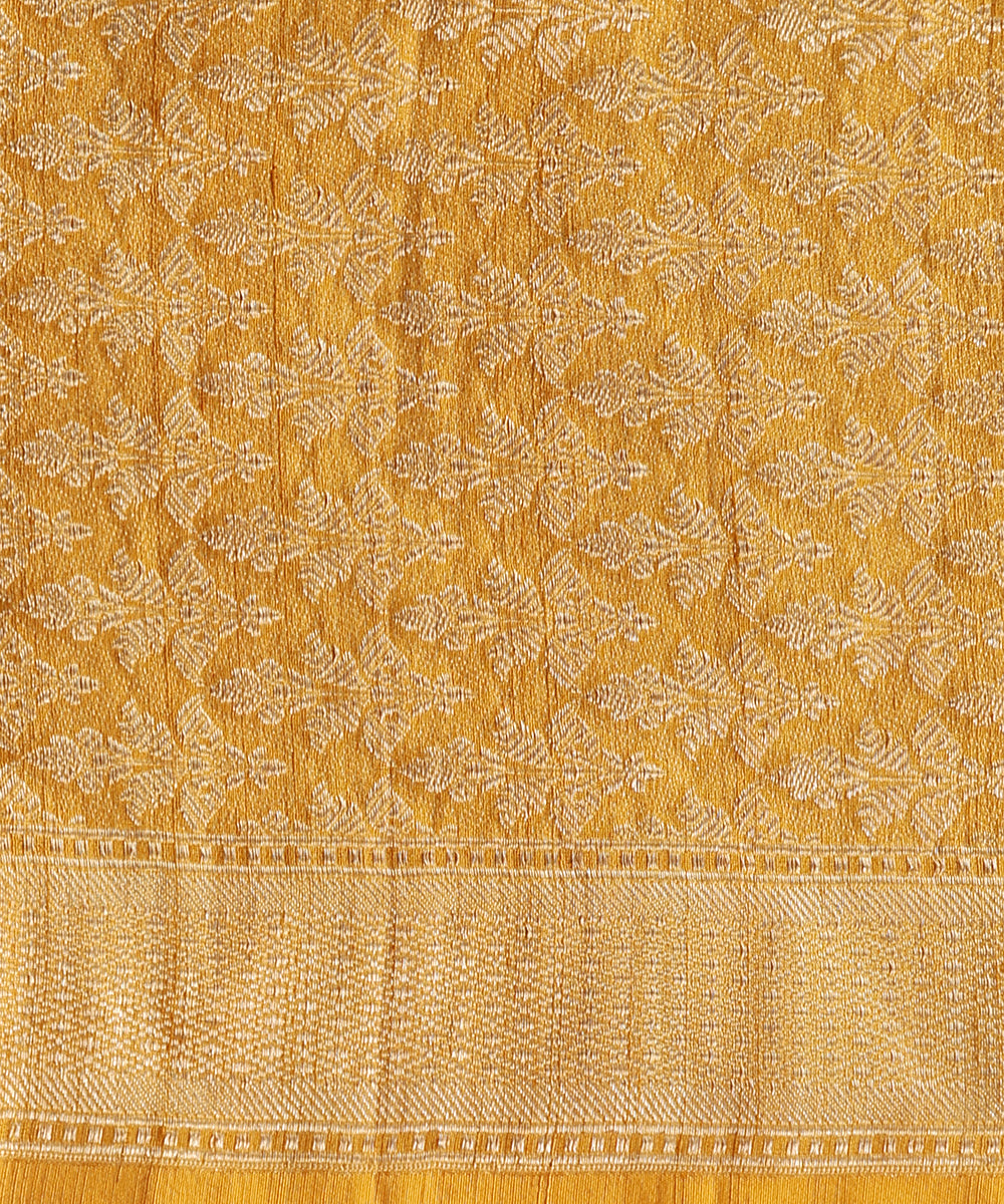 Handloom_Red_Tusser_Silk_Banarasi_Saree_With_Kadhwa_Boota_WeaverStory_05