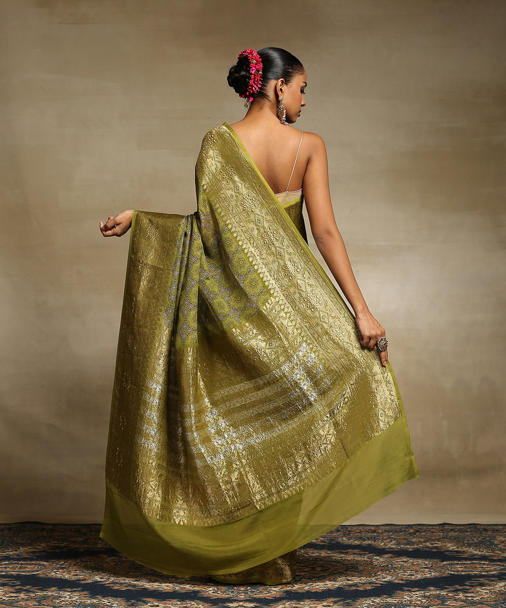 Henna_Green_Handloom_Pure_Georgette_Banarasi_Saree_With_Ajrakh_Printing_And_Zari_Border_WeaverStory_03