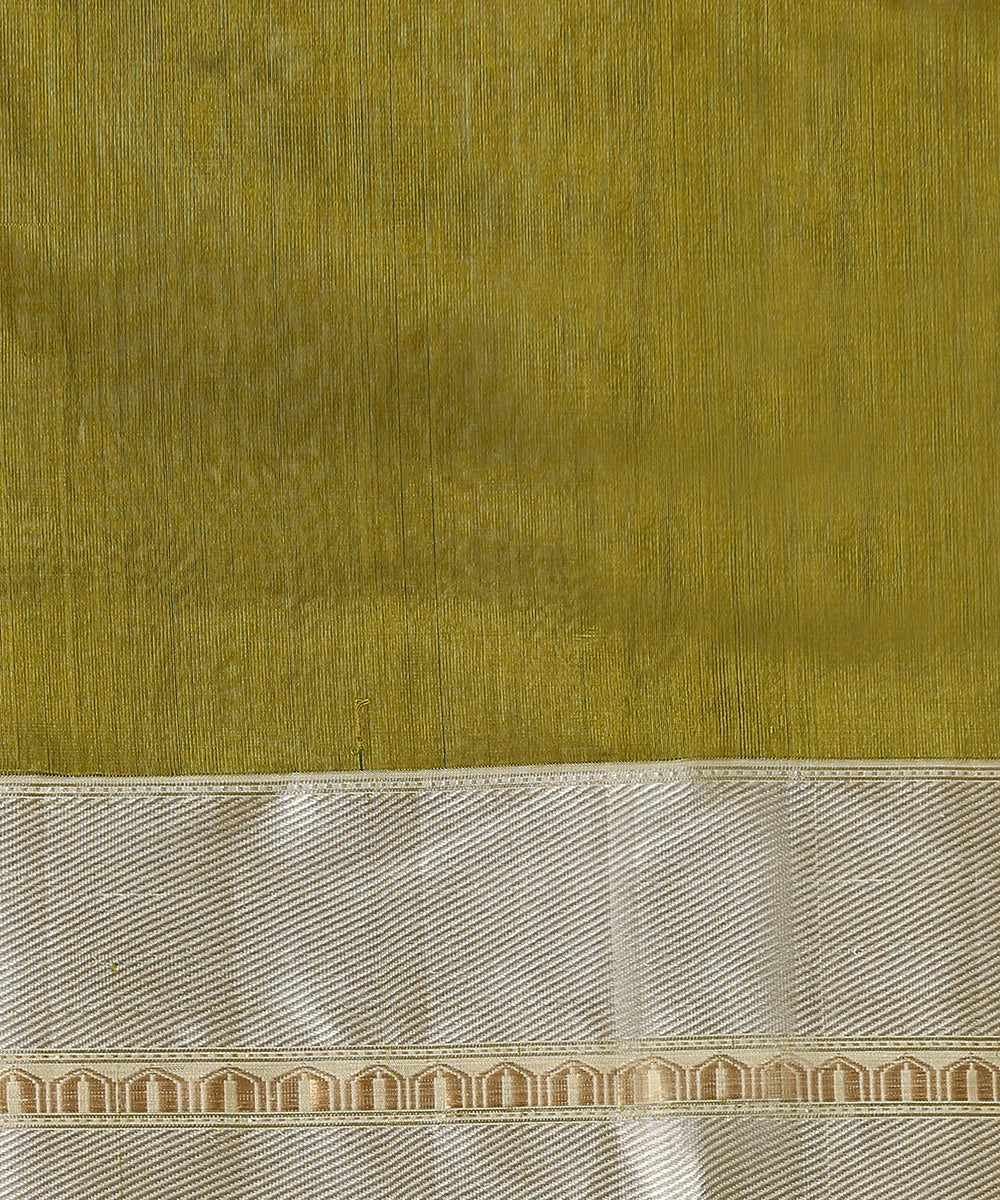Handloom_Henna_Green_Pure_Silk_Chanderi_Saree_With_Broad_Silver_And_Gold_Zari_Border_WeaverStory_05
