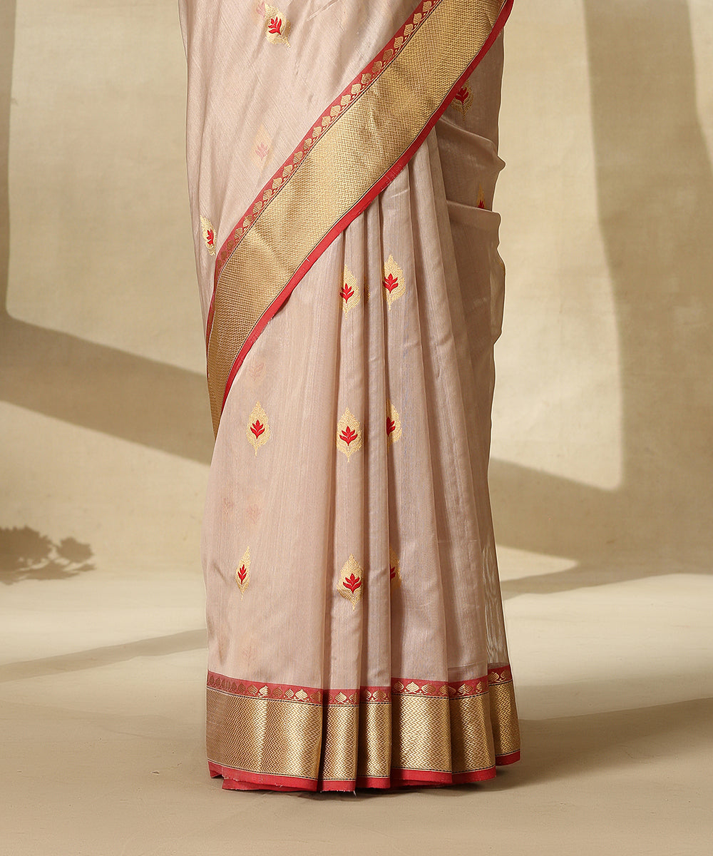 Beige_Handloom_Pure_Silk_Chanderi_Saree_With_Leaf_Motifs_And_Zari_Border_WeaverStory_04