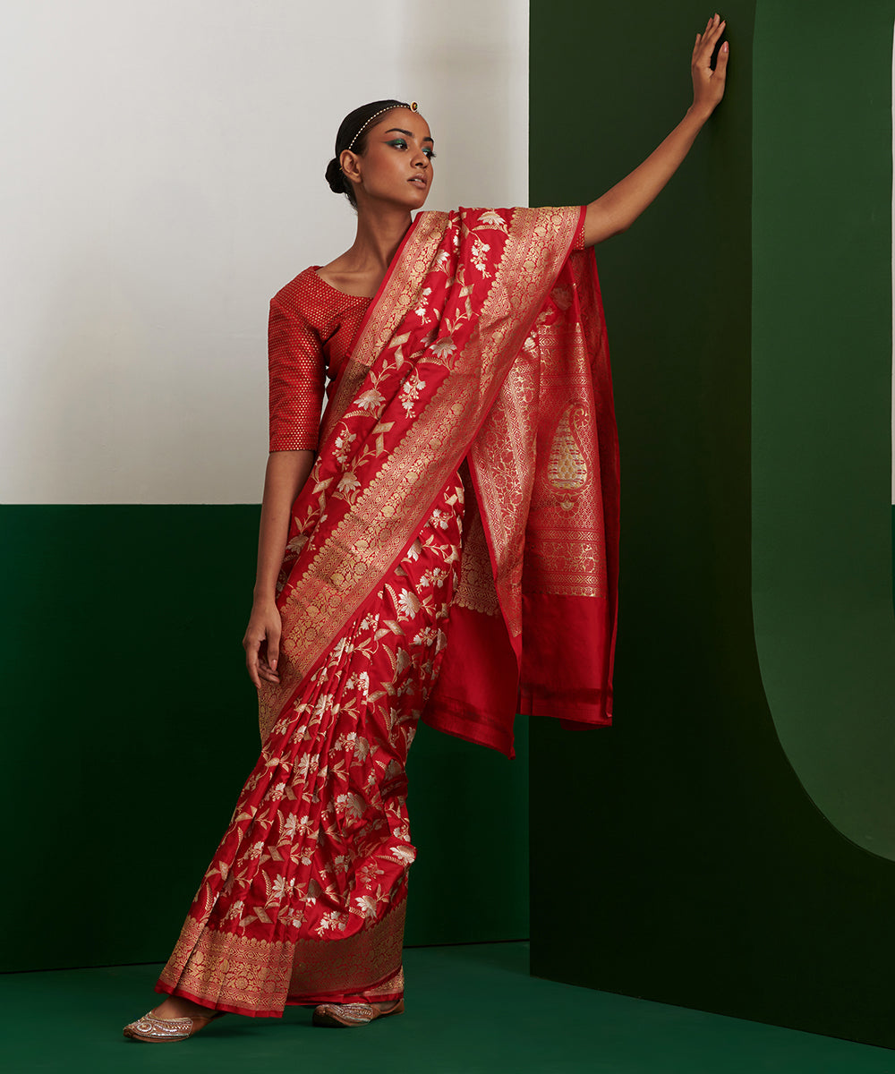 Handloom_Red_Pure_Katan_Silk_Banarasi_Saree_With_Sona_Rupa_Zari_Jaal_WeaverStory_02