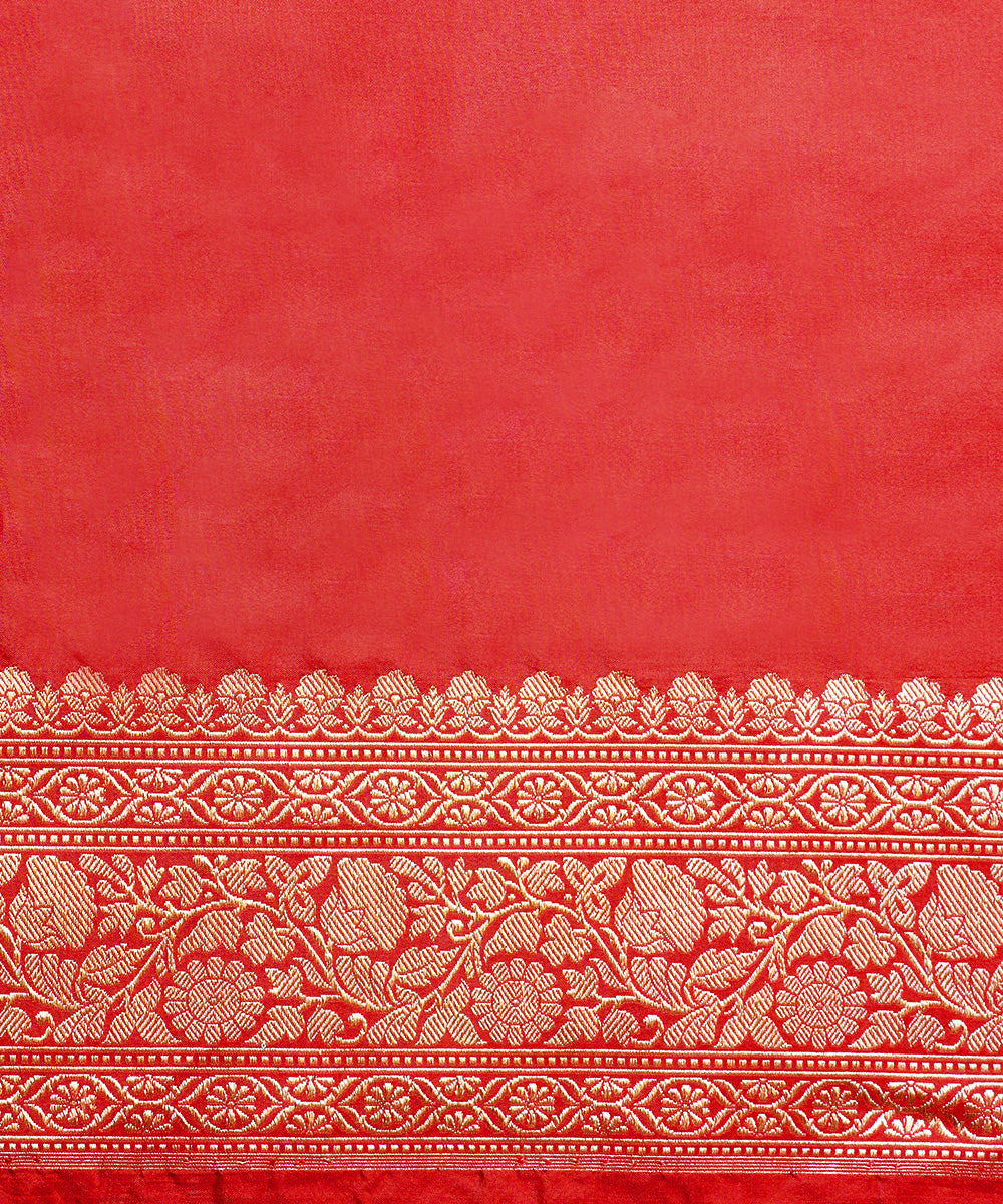 Handloom_Red_Pure_Katan_Silk_Banarasi_Saree_With_Sona_Rupa_Zari_Jaal_WeaverStory_05