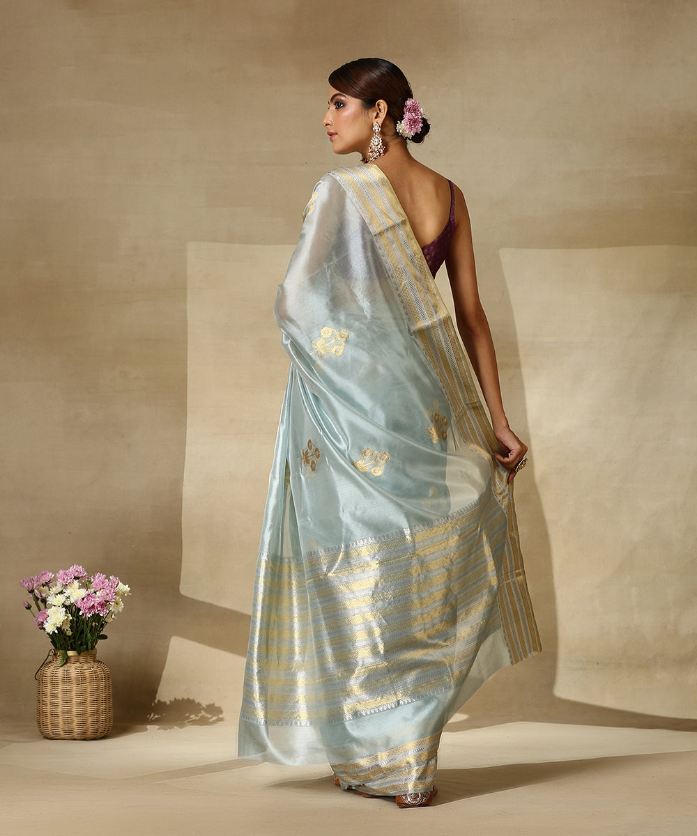 Handloom_Powder_Blue_Pure_Chanderi_Silk_Saree_With_Three_Flower_Motif_And_Sona_Rupa_Zari_Border_WeaverStory_03