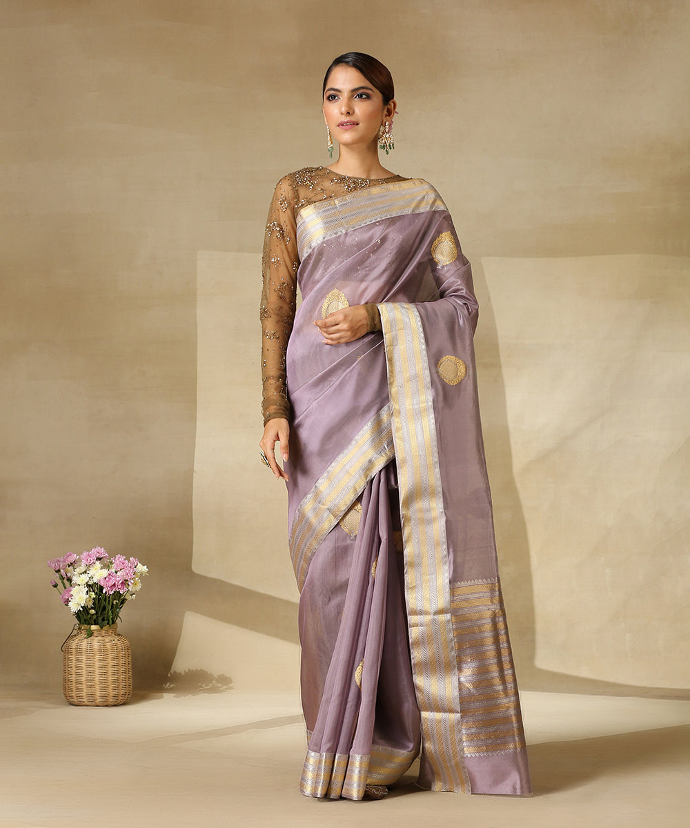 Handloom_Mauve_Pure_Chanderi_Silk_Saree_With_Three_Flower_Motif_And_Sona_Rupa_Zari_Border_WeaverStory_02