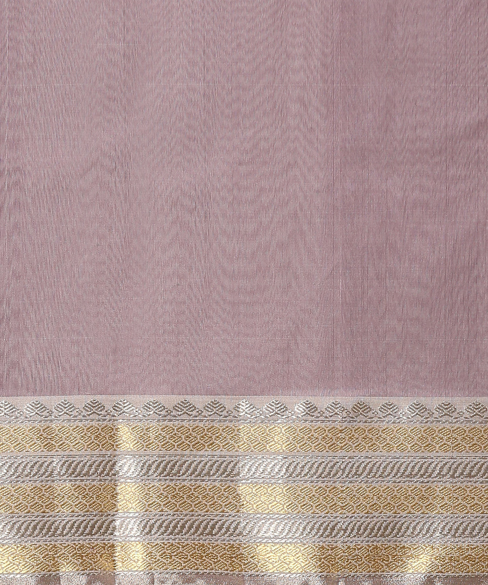 Handloom_Mauve_Pure_Chanderi_Silk_Saree_With_Three_Flower_Motif_And_Sona_Rupa_Zari_Border_WeaverStory_05