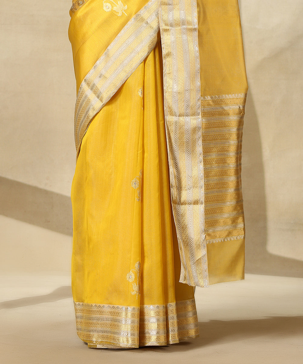 Mustard_Handloom_Pure_Chanderi_Silk_Saree_With_Three_Flower_Motif_And_Sona_Rupa_Zari_Border_WeaverStory_04