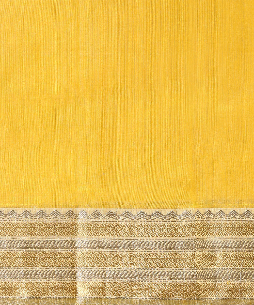 Mustard_Handloom_Pure_Chanderi_Silk_Saree_With_Three_Flower_Motif_And_Sona_Rupa_Zari_Border_WeaverStory_05