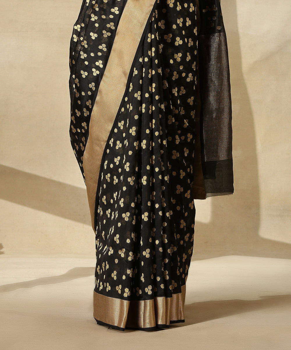 Handloom_Black_Pure_Silk_Chanderi_Saree_With_All_Over_Zari_Booti_WeaverStory_04