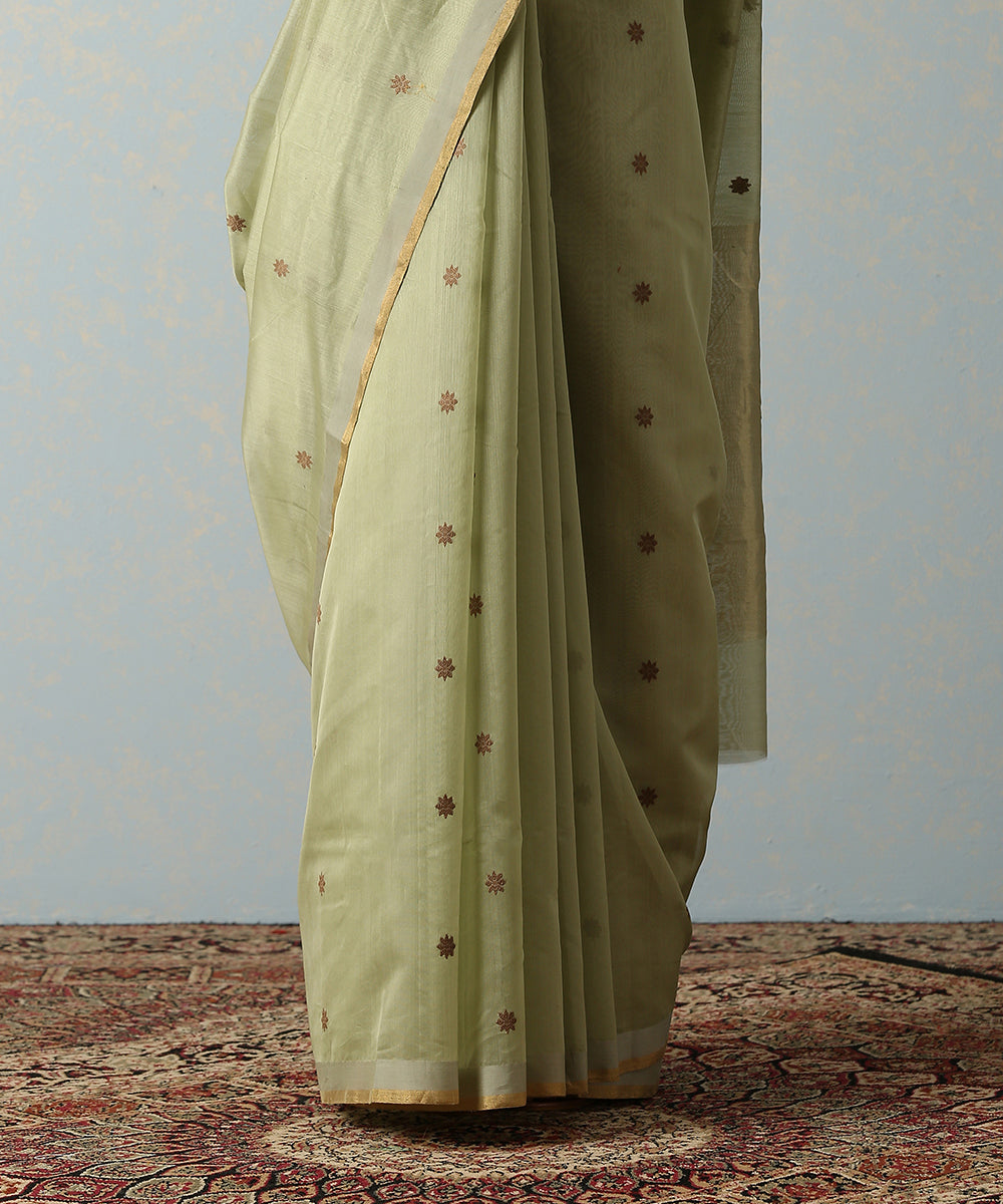 Pista_Green_Handloom_Cotton_Silk_Banarasi_Saree_With_Flower_Motifs_WeaverStory_04