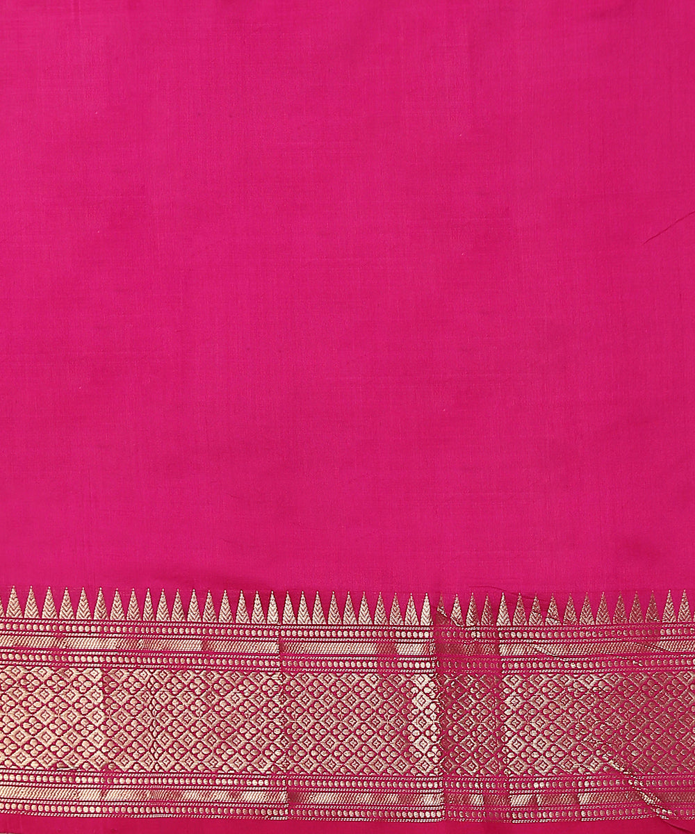 Plum_Handloom_Pure_Katan_Silk_Banarasi_Saree_With_Flower_Motifs_WeaverStory_05