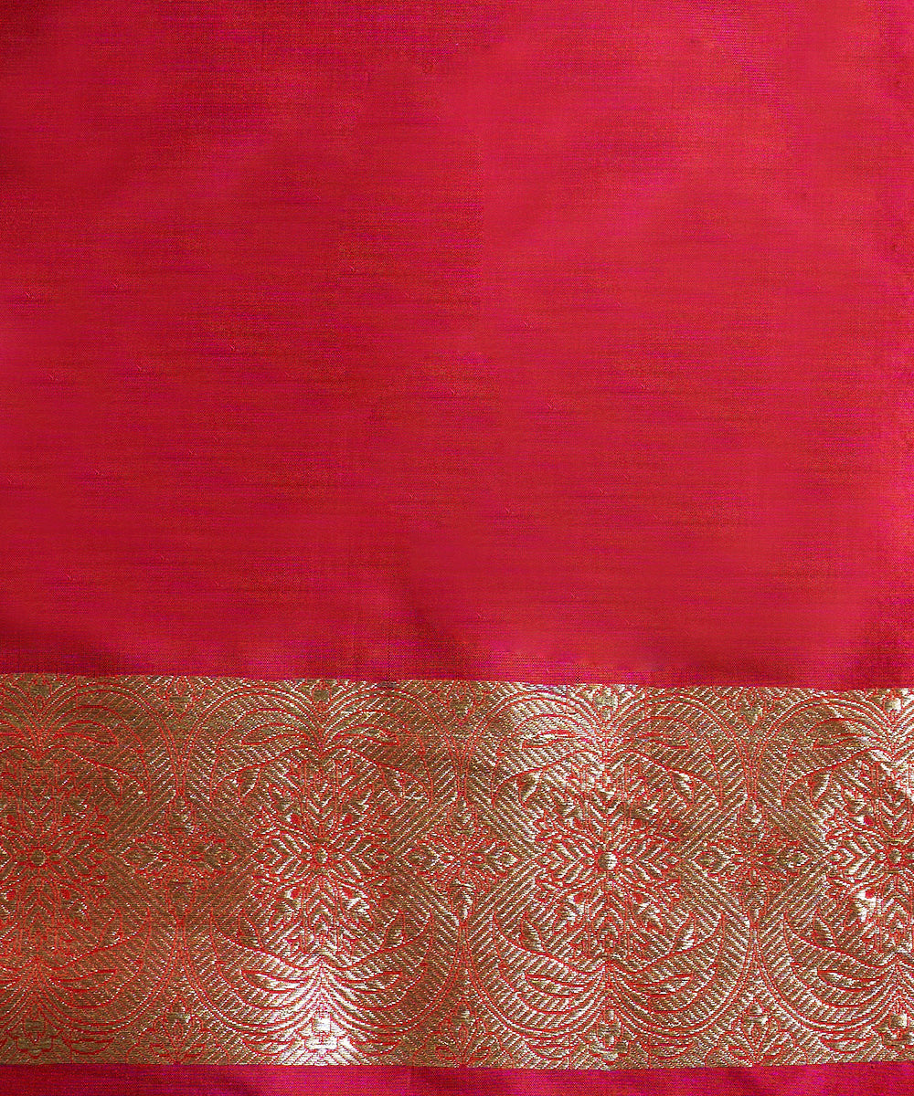 Red_Handloom_Pure_Katan_Silk_Banarasi_Saree_With_All_Over_Zari_Jaal_WeaverStory_05